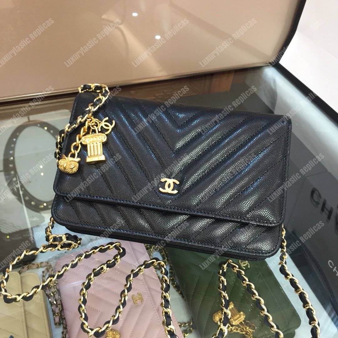 Ch*el wallet on chain – woc classic caviar gold-toned metal black