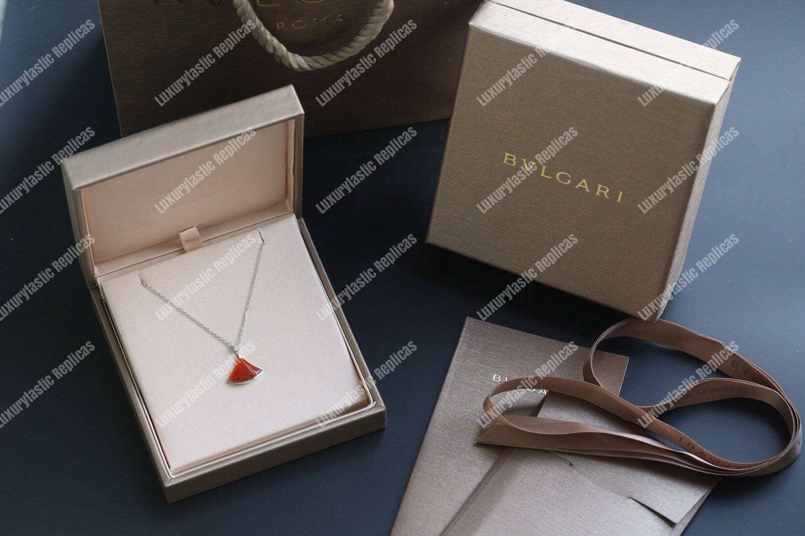 B*l*ai divas’ dream necklace white gold