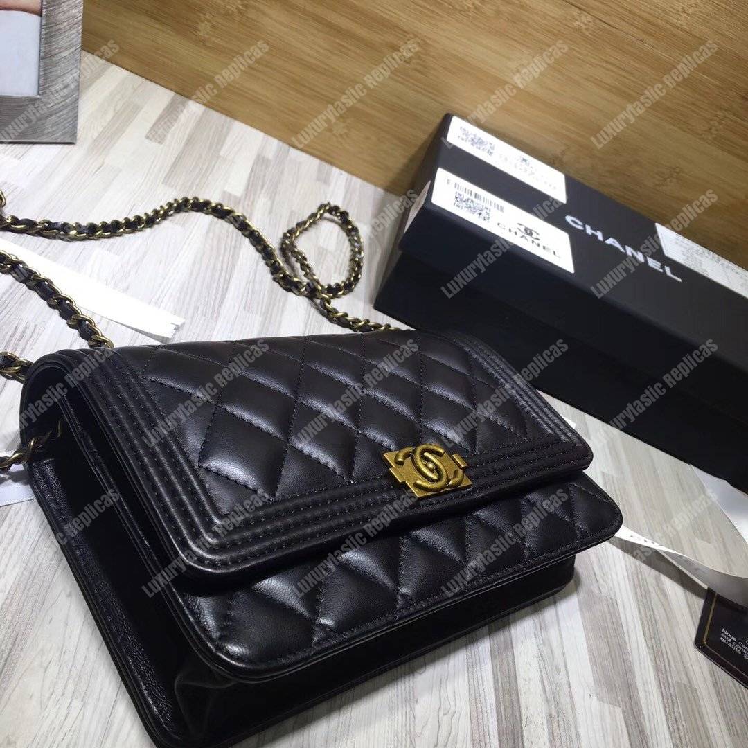 Ch*el le boy wallet on chain – woc black quilted lambskin gold-toned