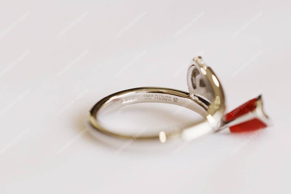 B*l*ai divas’ dream ring red