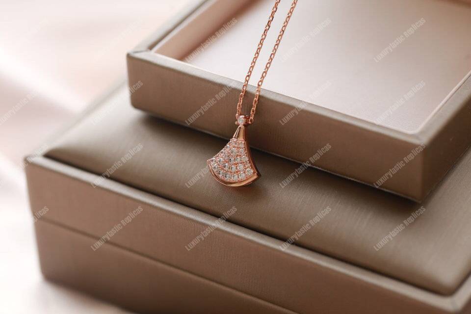 B*l*ai divas’ dream necklace with diamond pendant