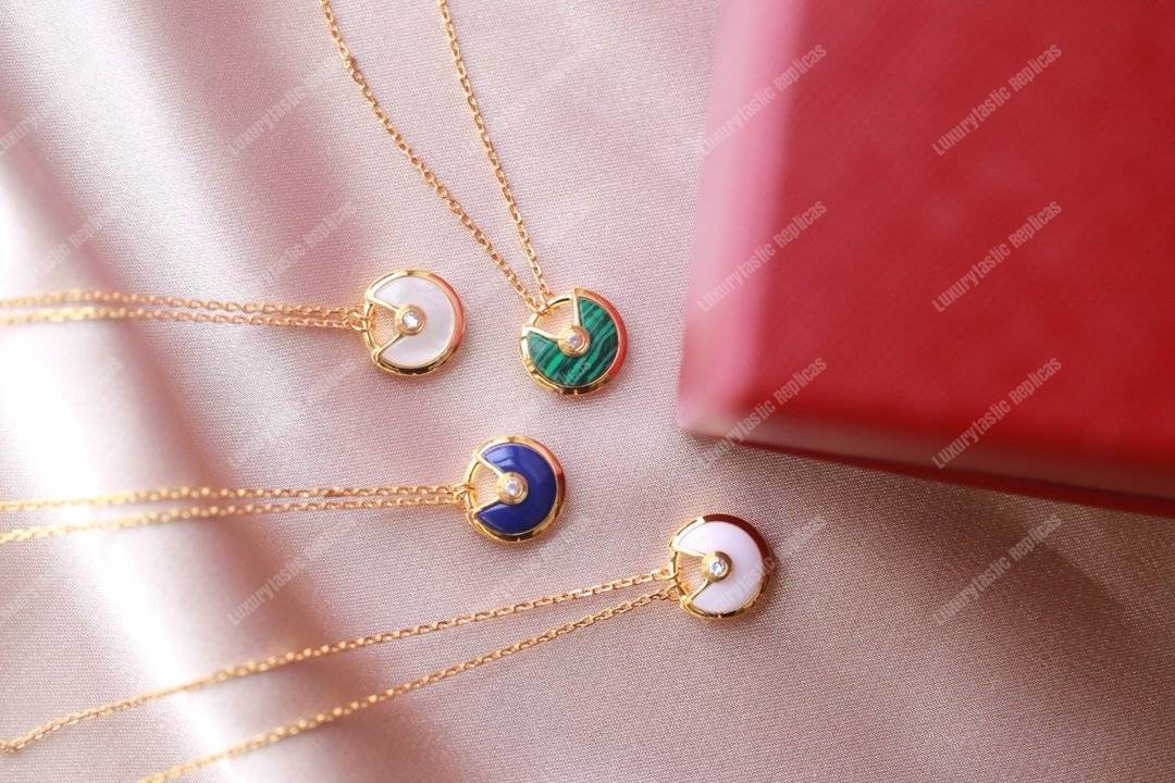 Cartier Amulette De Necklace Gold