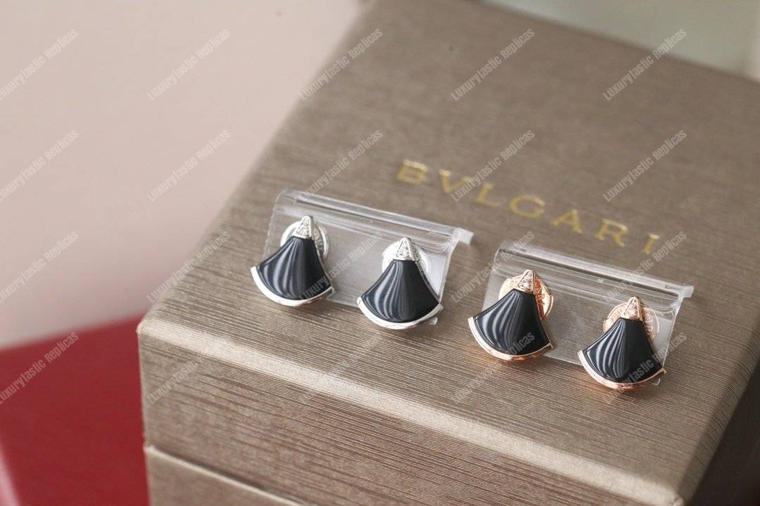 B*l*ai divas’ dream 2 diamonds earrings black