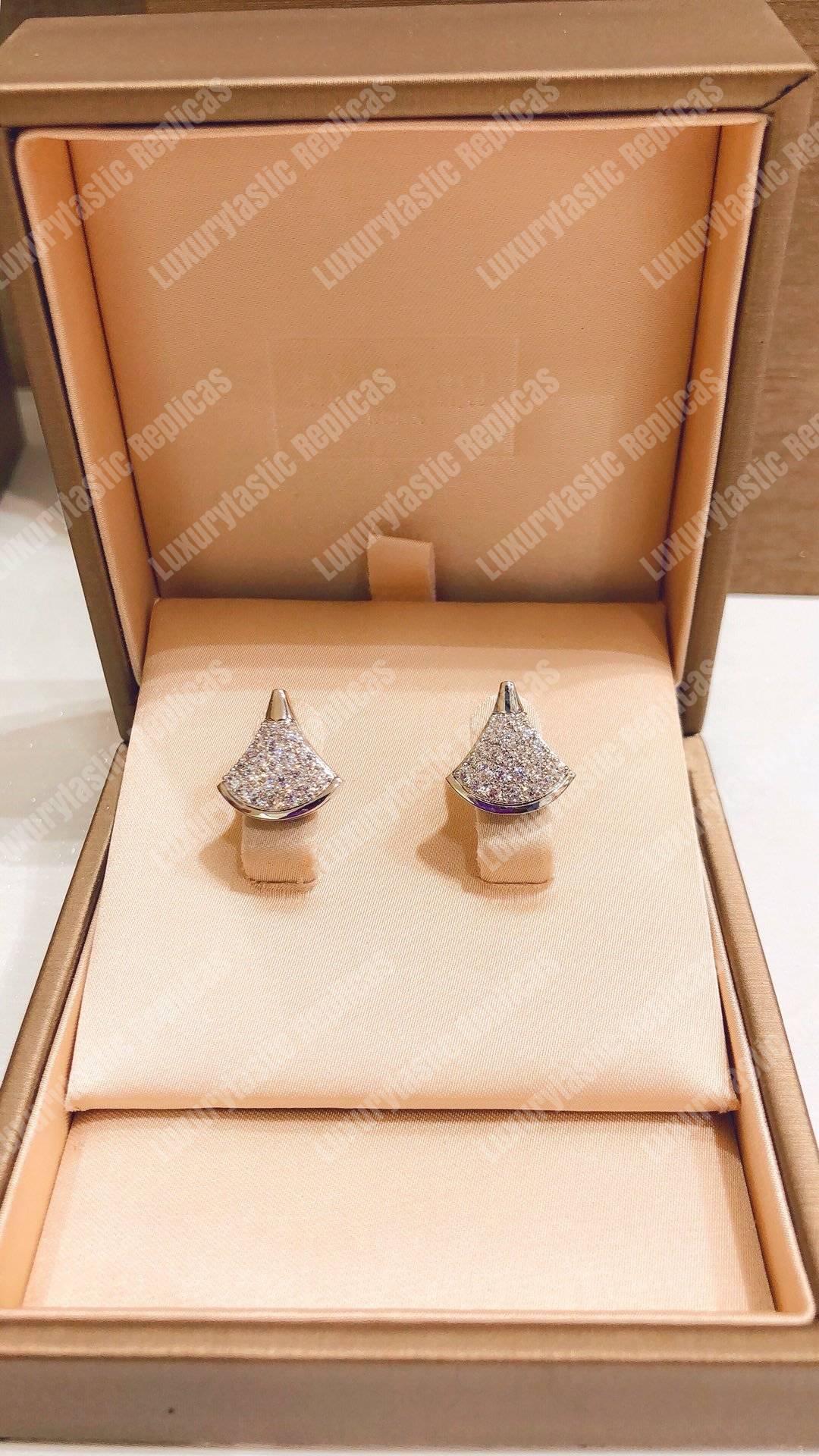 B*l*ai divas’ dream full diamond earrings