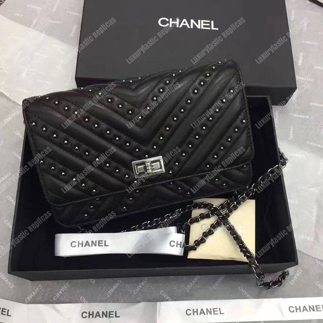 Ch*el reissue 2.55 wallet on chain – woc chevron studded lambskin black silver-toned