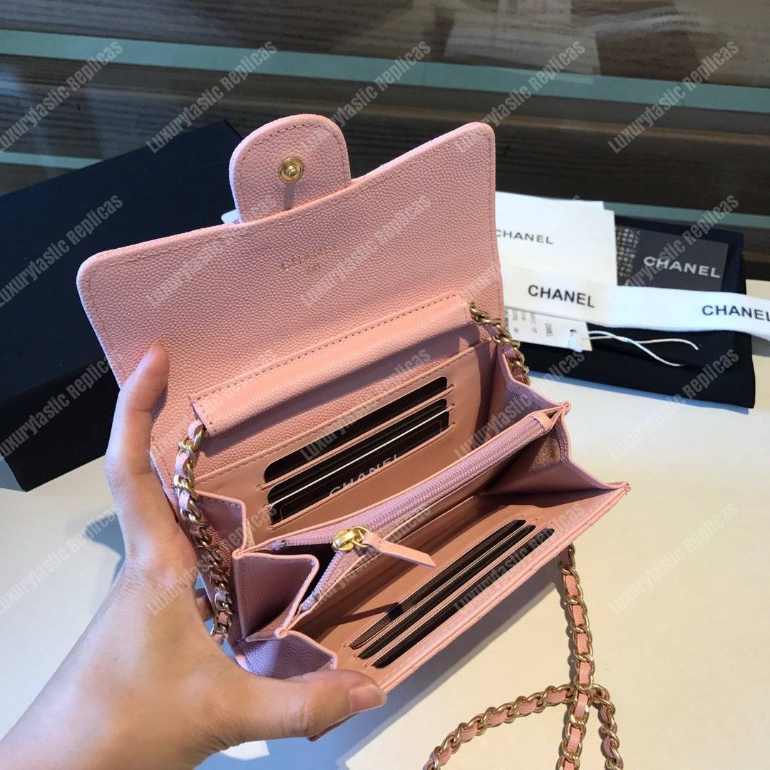 Ch*el classic clutch with chain – cwc caviar light pink gold-toned