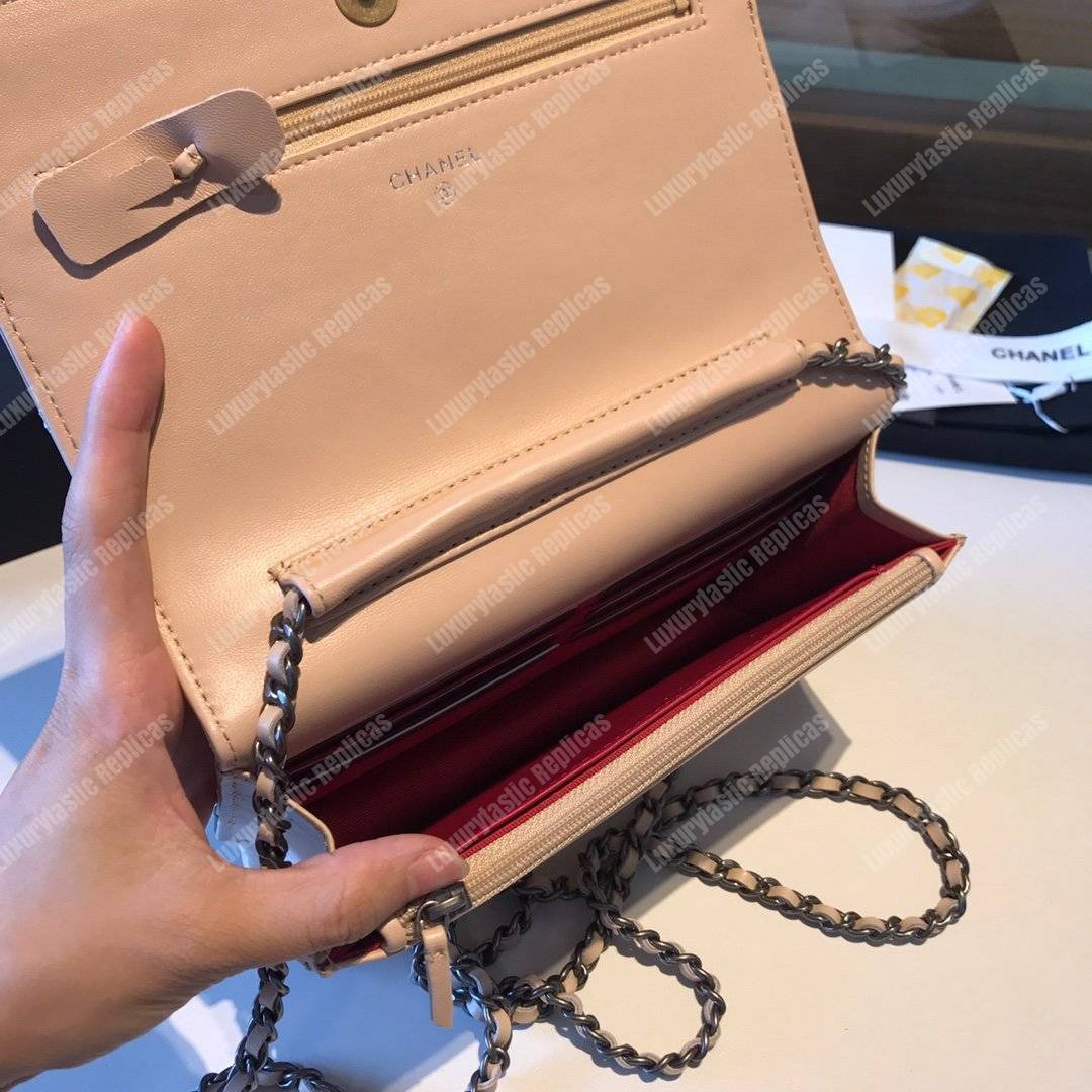Ch*el wallet on chain – woc aged & smooth calfskin white
