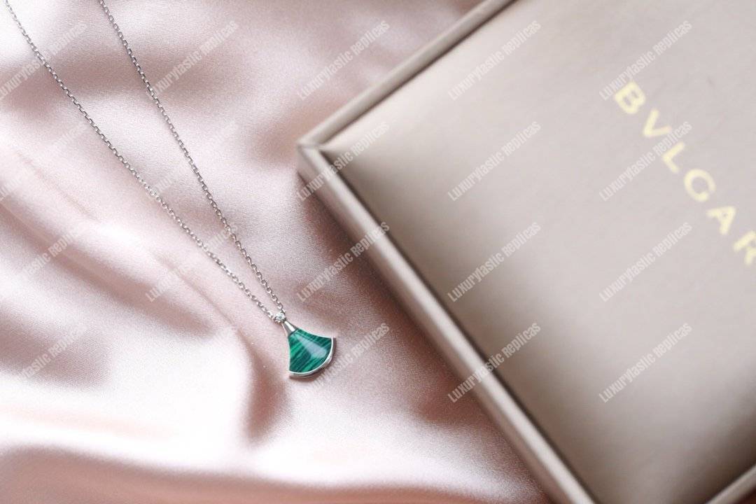 B*l*ai divas’ dream necklace white gold