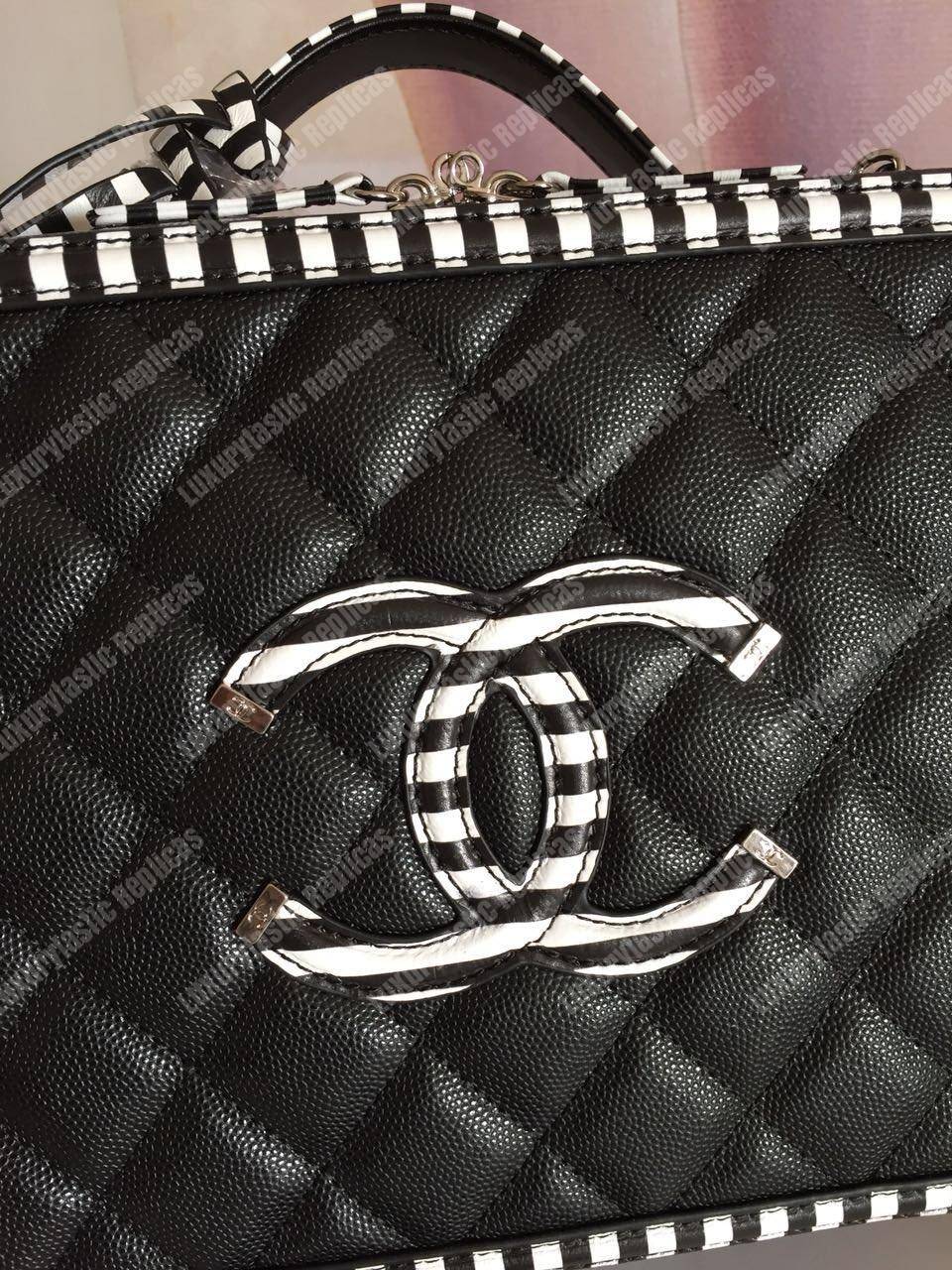Ch*el large vanity case black