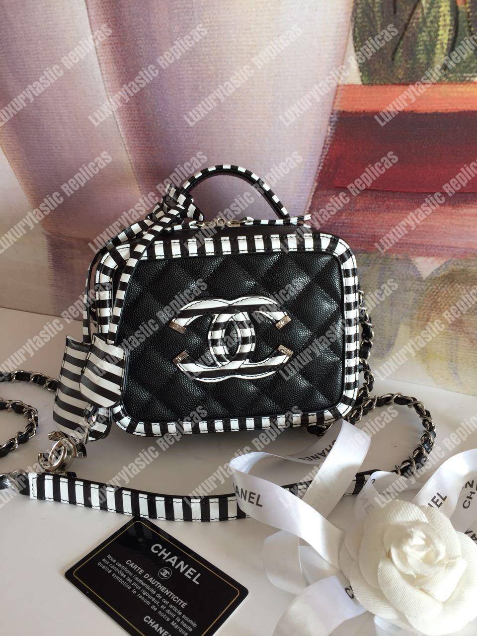 Ch*el small vanity case black