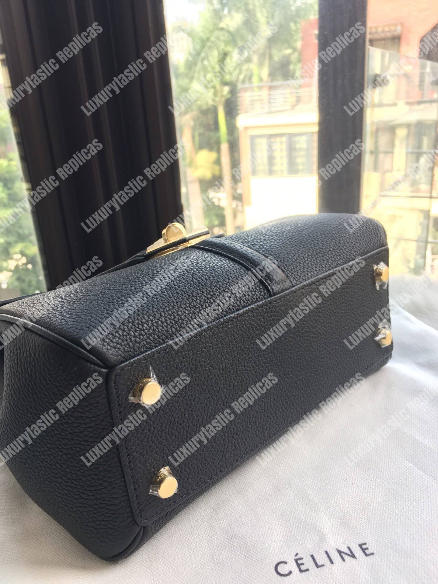 Ce**e small 16 bag in grained calfskin black