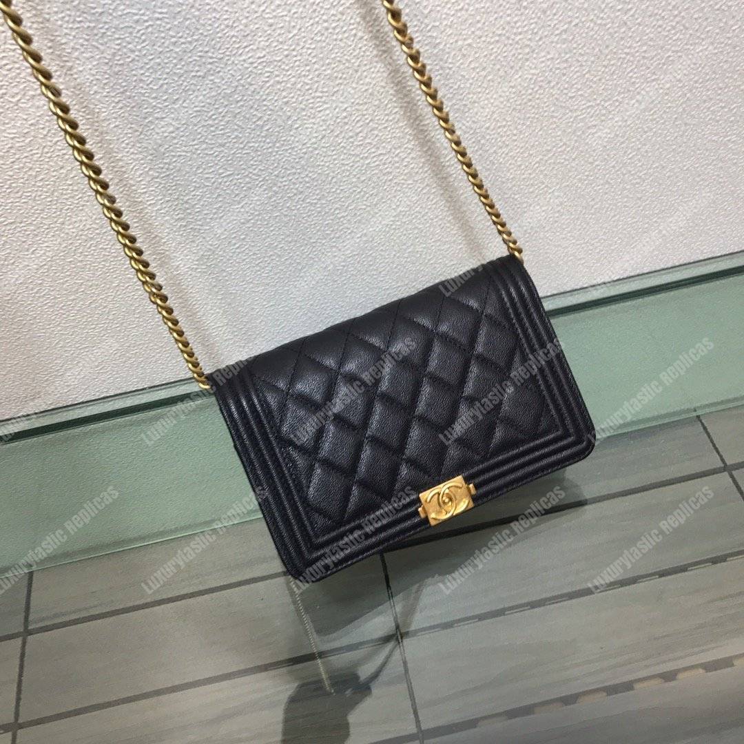 Ch*el le boy wallet on chain – woc grained calfskin gold-toned black