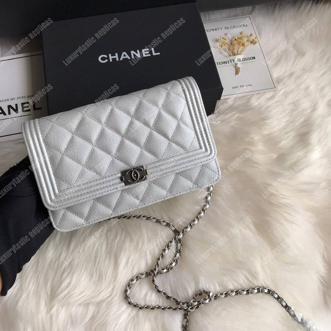 Ch*el le boy wallet on chain – woc white caviar silver-toned