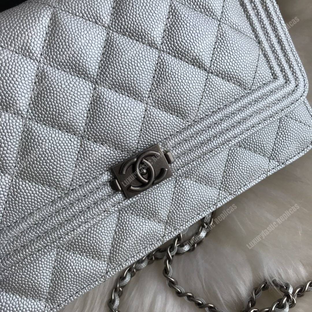 Ch*el le boy wallet on chain – woc white caviar silver-toned