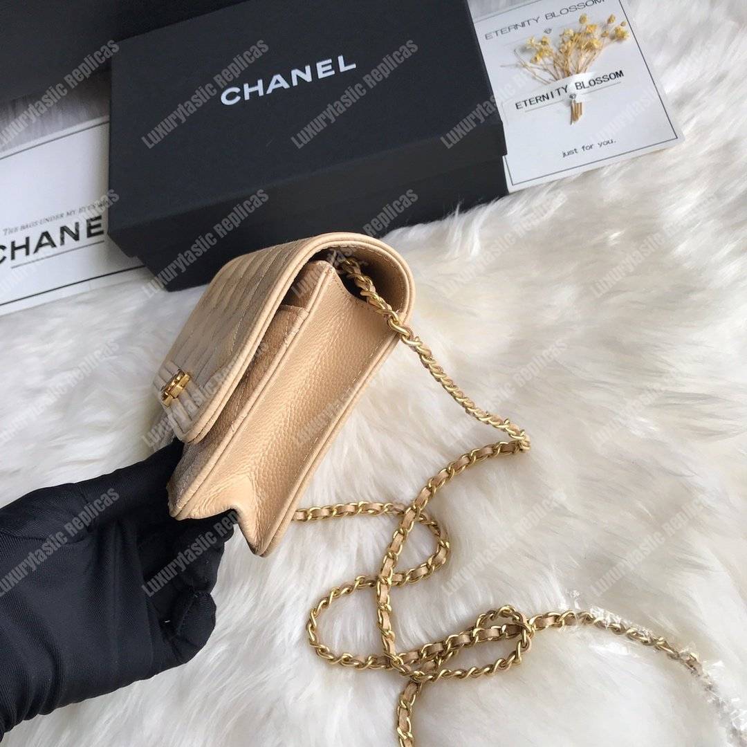 Ch*el le boy wallet on chain – woc beige caviar gold-toned