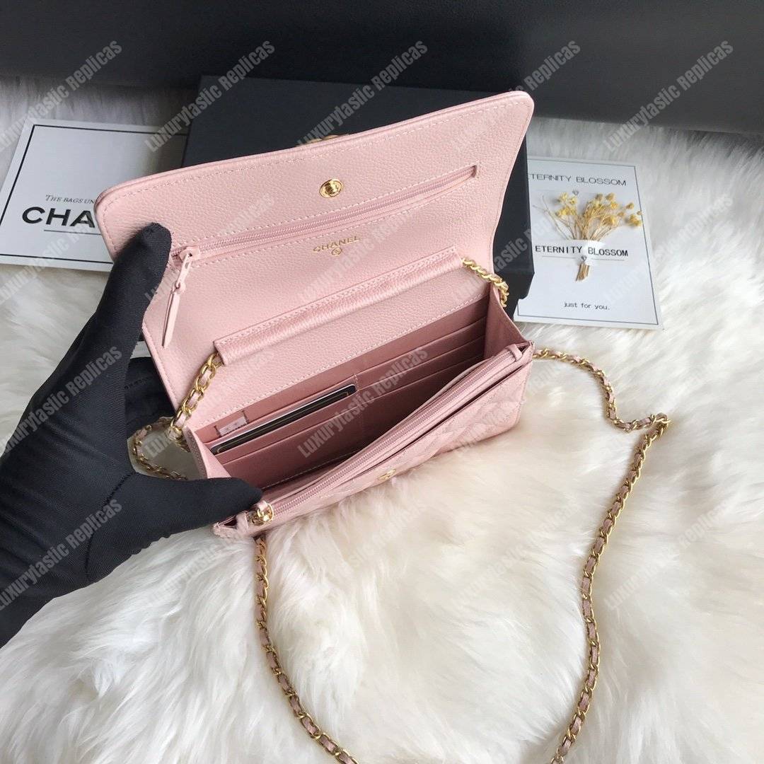 Ch*el le boy wallet on chain – woc light pink caviar gold-toned