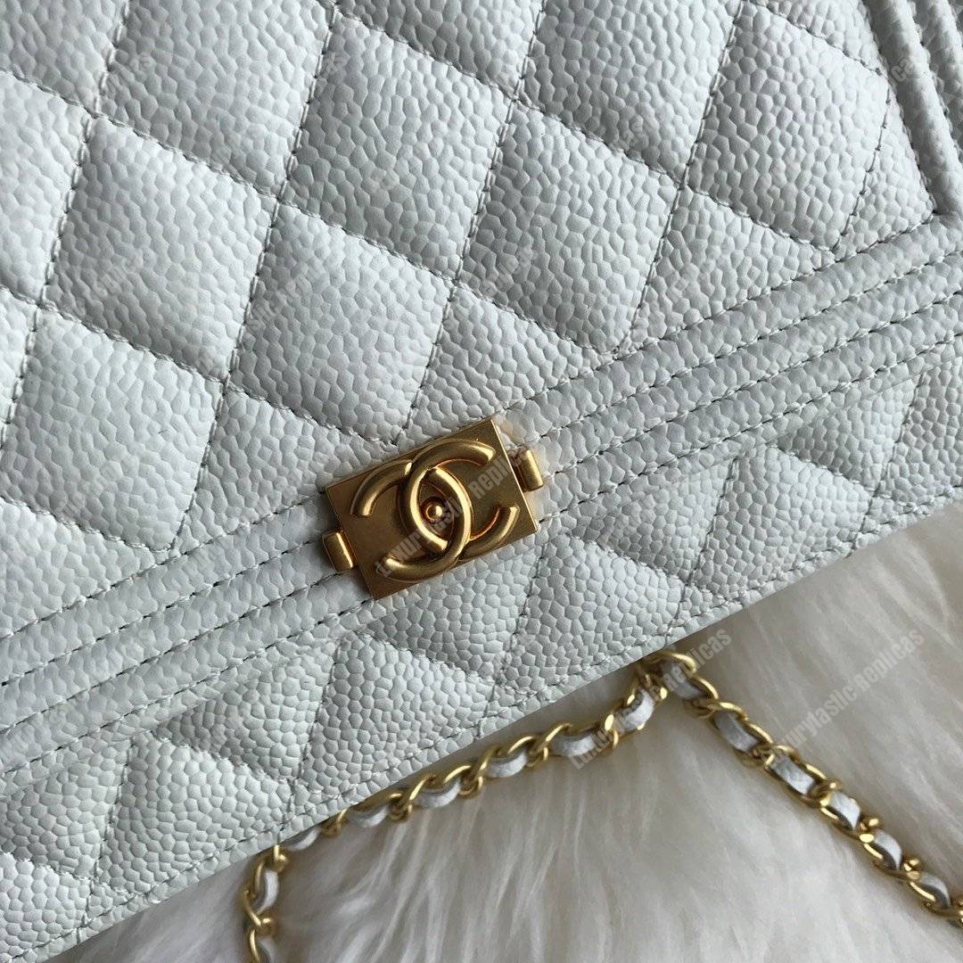 Ch*el le boy wallet on chain – woc white caviar gold-toned