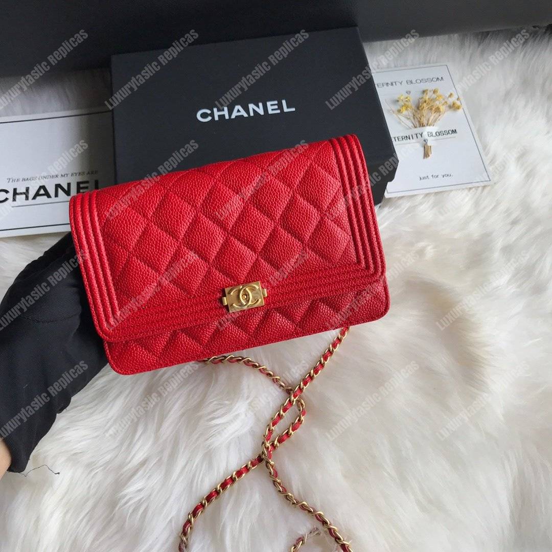 Ch*el le boy wallet on chain – woc red caviar gold-toned