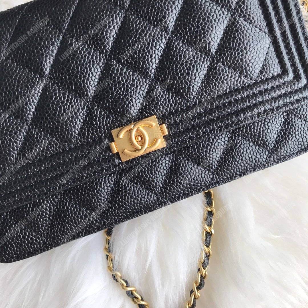 Ch*el le boy wallet on chain – woc black caviar gold-toned