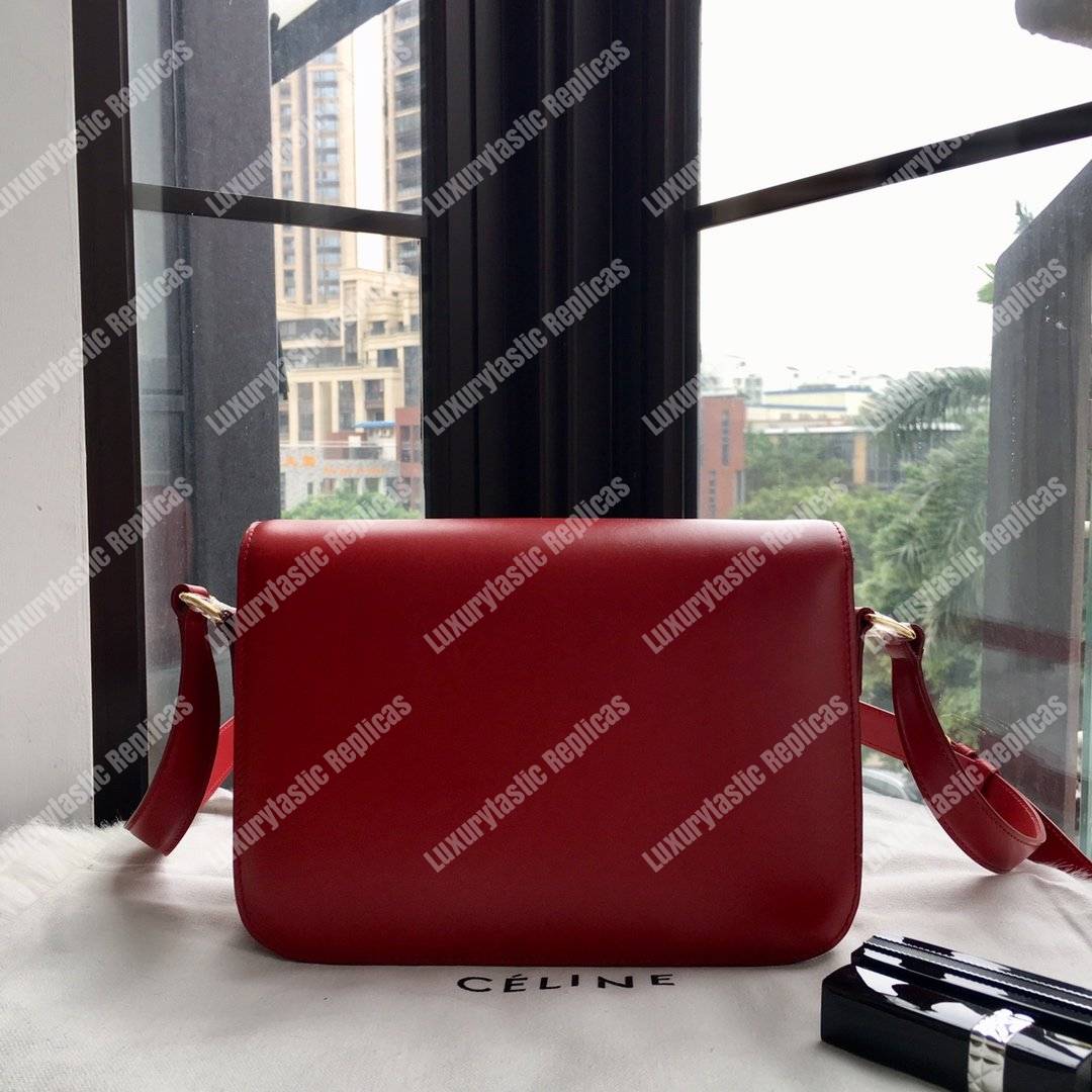 Ce**e medium triomphe bag in shiny calfskin red