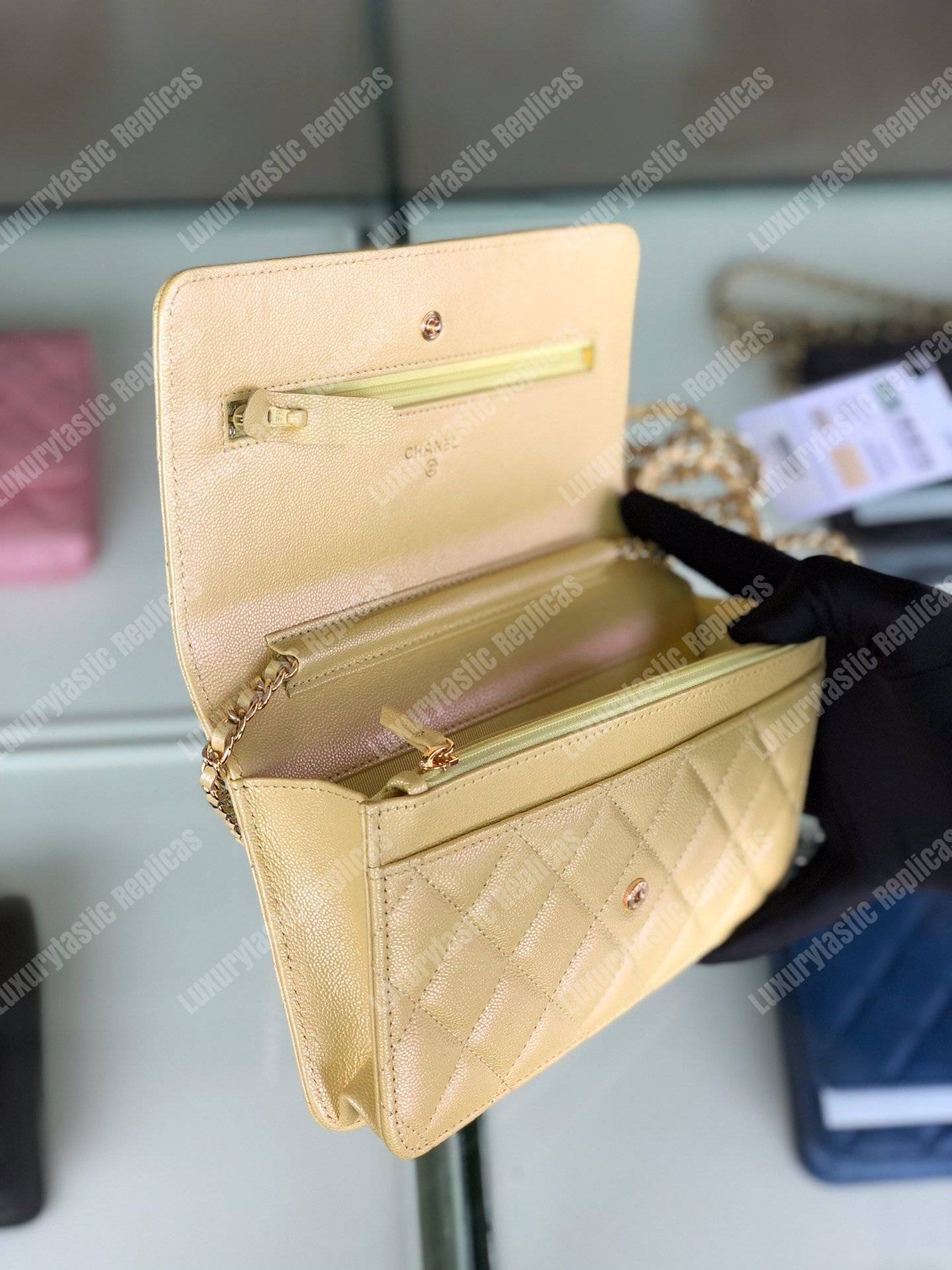 Ch*el wallet on chain – woc classic caviar gold-toned metal light yellow