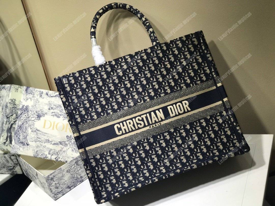 D*or book tote bag in embroidered canvas blue D*or oblique