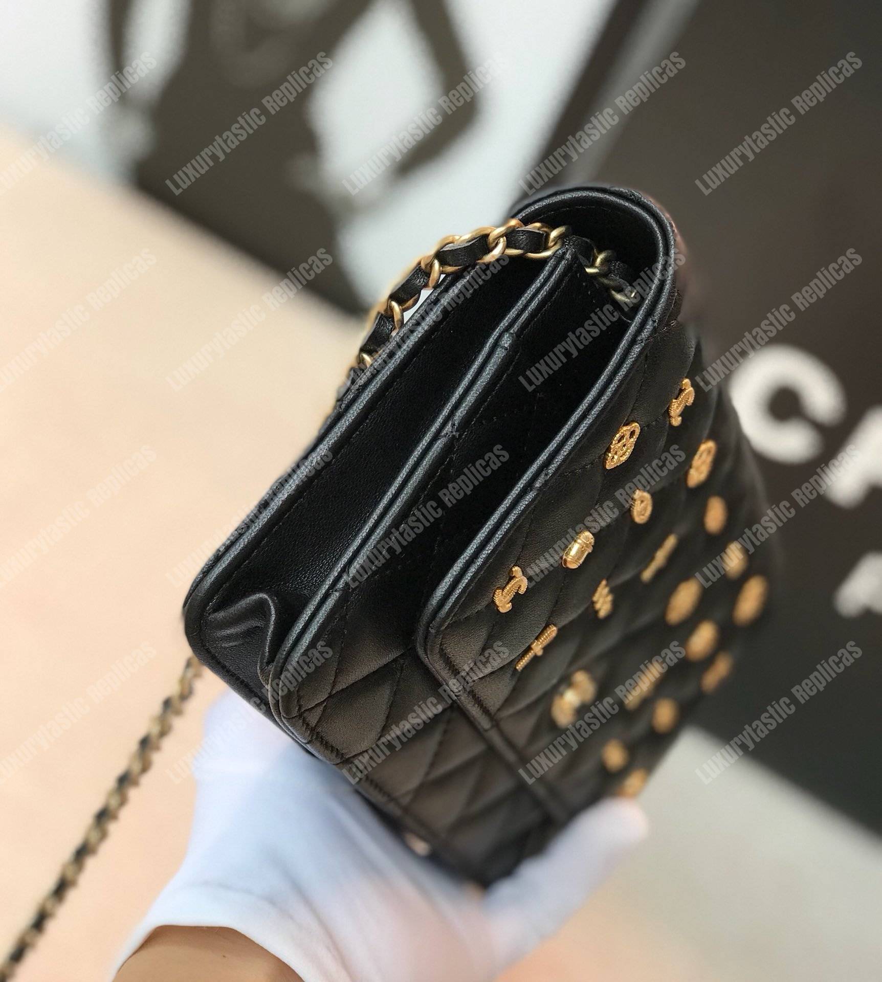 Ch*el wallet on chain – woc grained quilted calfskin black studded