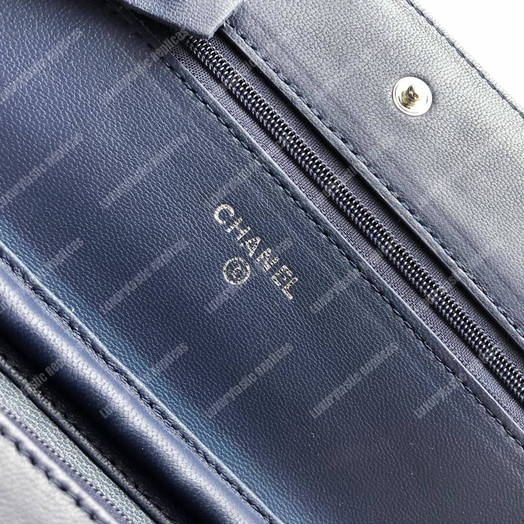 Ch*el wallet on chain – woc quilted lambskin dark blue silver-toned