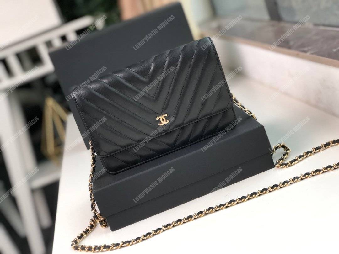 Ch*el wallet on chain – woc chevron lambskin black gold-toned
