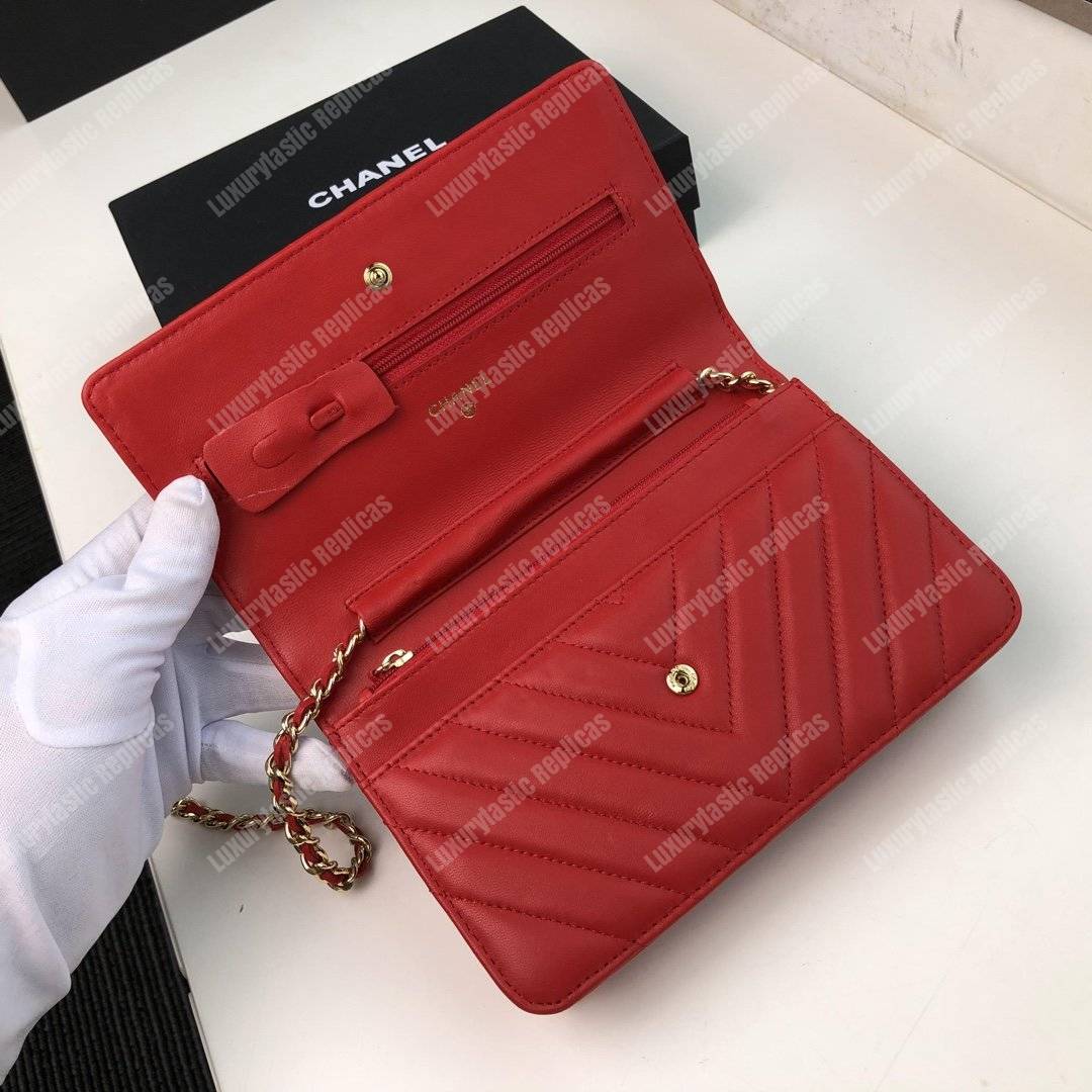 Ch*el wallet on chain – woc chevron lambskin red gold-toned