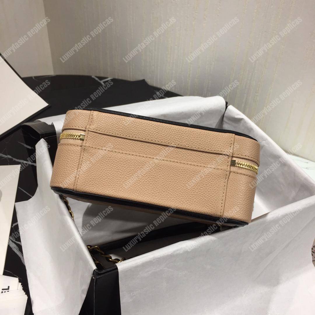 Ch*el medium vanity case beige