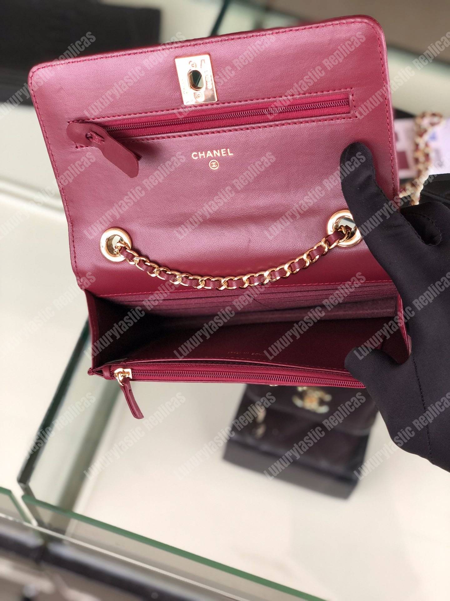 Ch*el wallet on chain – woc lambskin gold-toned metal maroon
