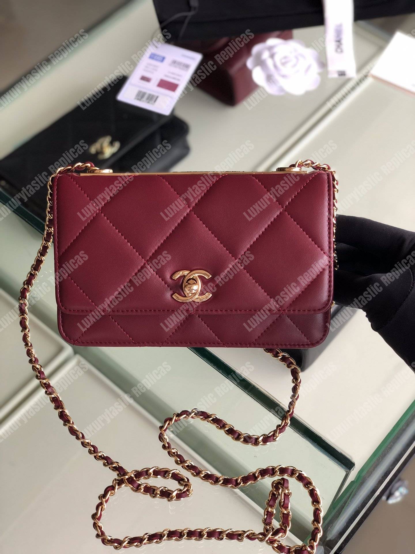 Ch*el wallet on chain – woc lambskin gold-toned metal maroon