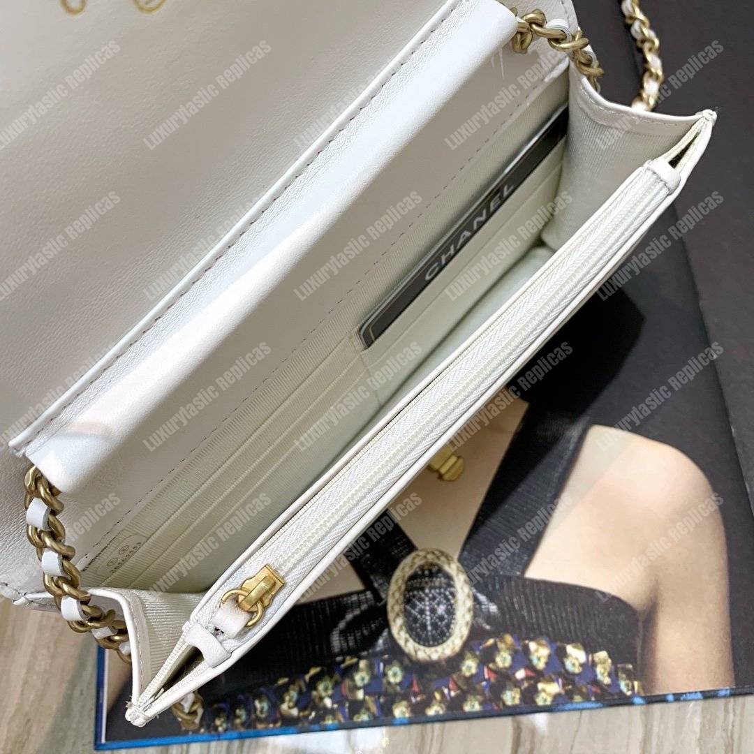 Ch*el wallet on chain – woc pleated lambskin white gold-toned