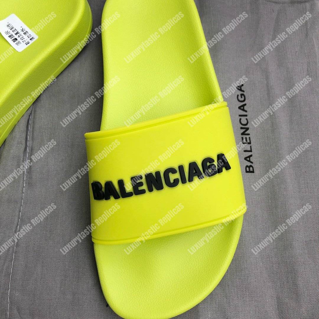 Ba*len*cia*ga pool slide sandal lime