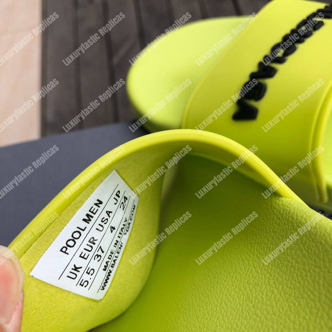 Ba*len*cia*ga pool slide sandal lime
