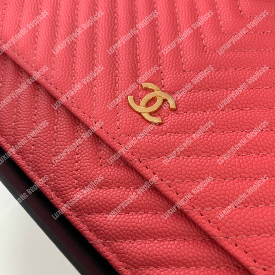 Ch*el wallet on chain pink
