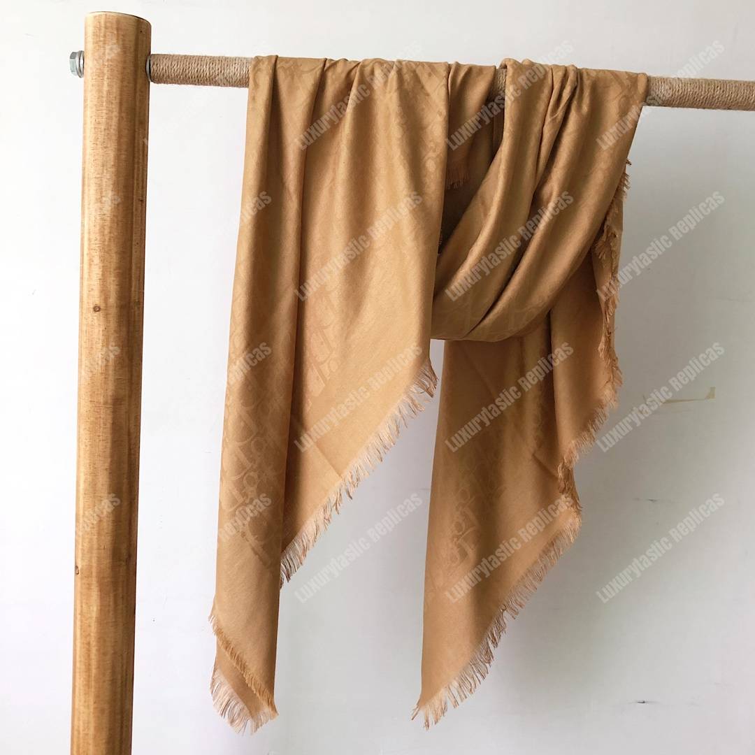 CD Beige Oblique 140 Stole