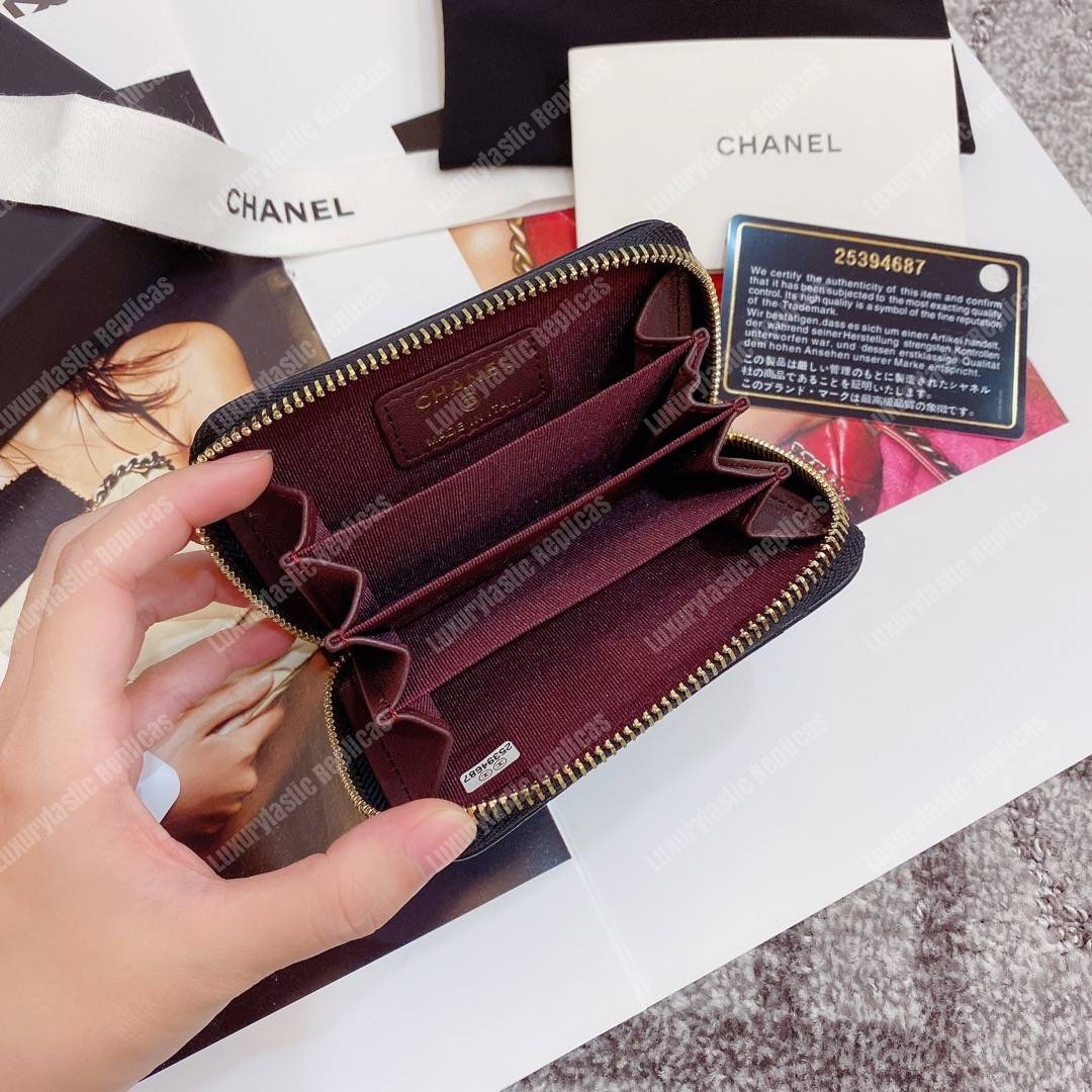 Classic Zipped Card Holder Gold Toned Lambskin Black