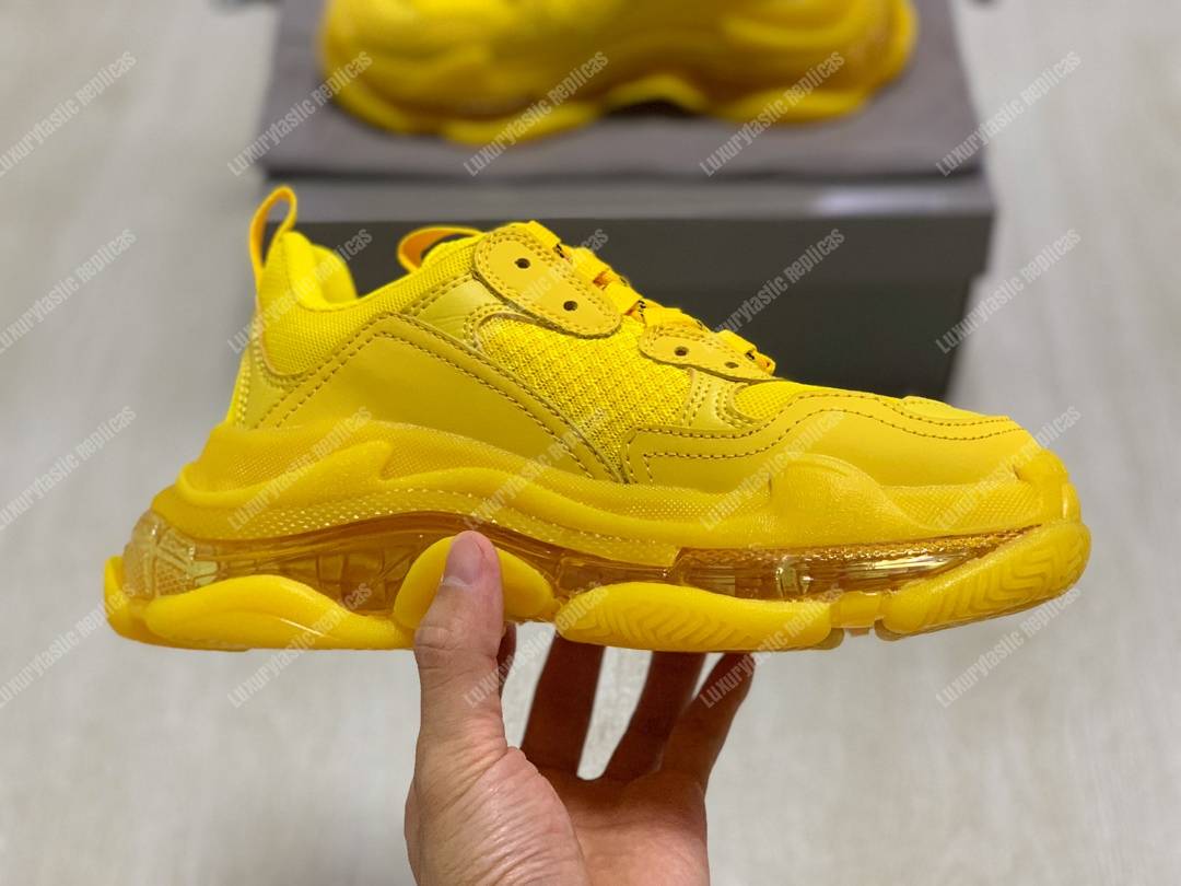 Ba*len*cia*ga triple s clear sole yellow
