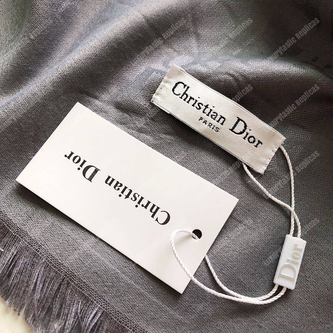 CD Grey Oblique 140 Stole