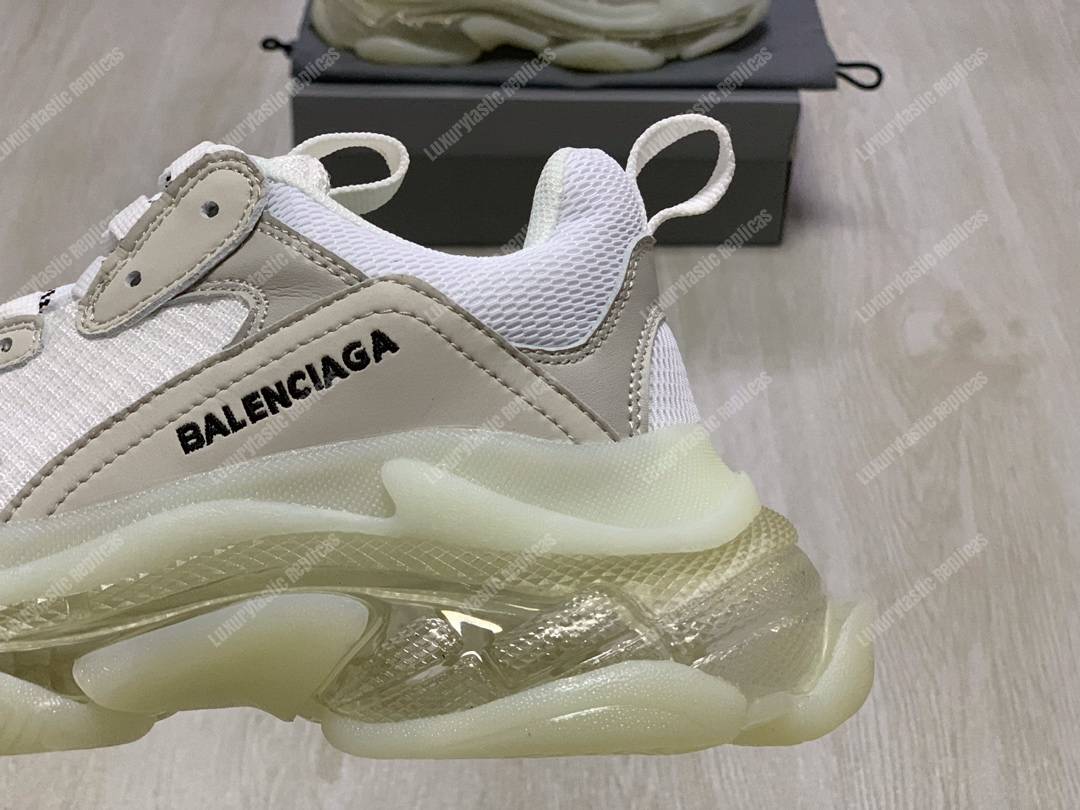 Ba*len*cia*ga triple s clear sole white