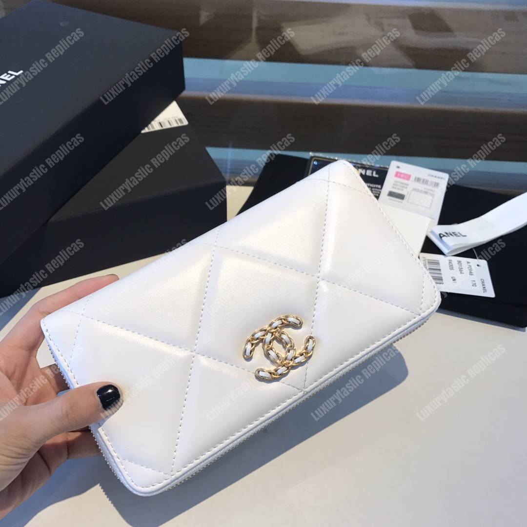 Ch*el 19 long zipped wallet white