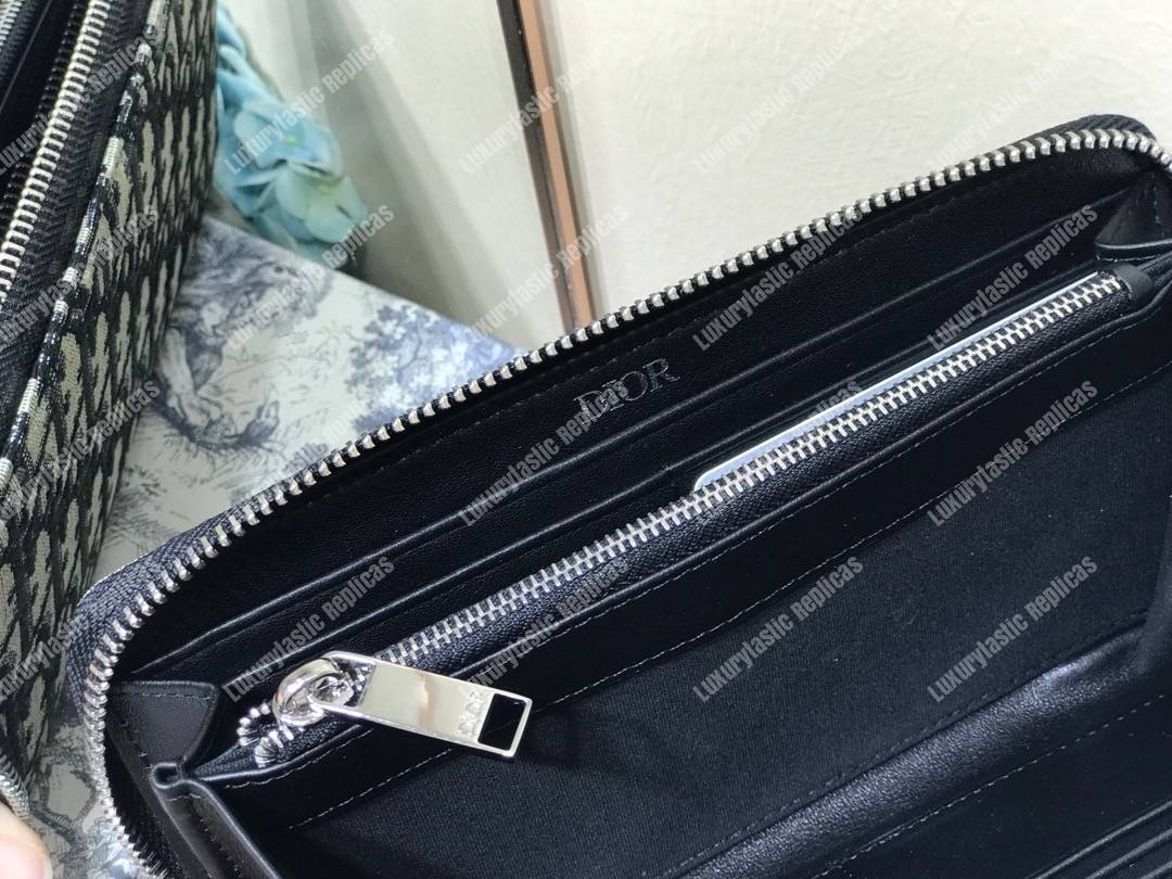 D*or oblique wallet