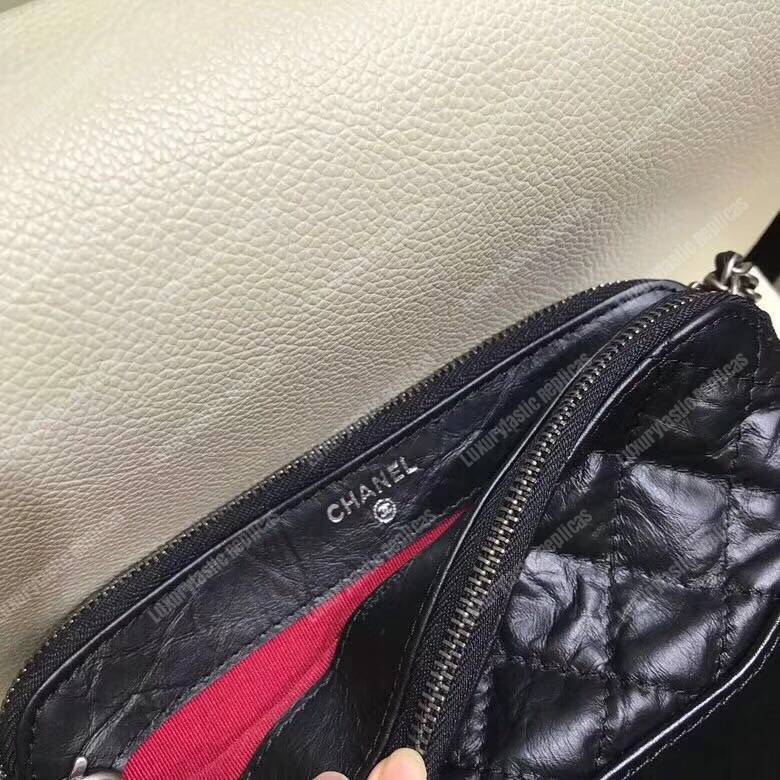 Ch*el clutch with chain black