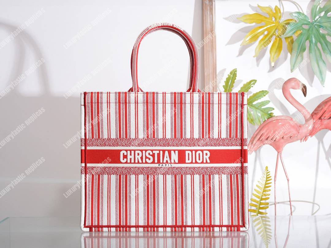 D*or book tote bag marbella exclusive red