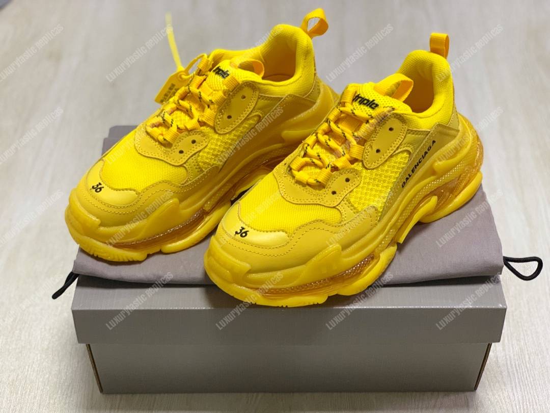 Ba*len*cia*ga triple s clear sole yellow