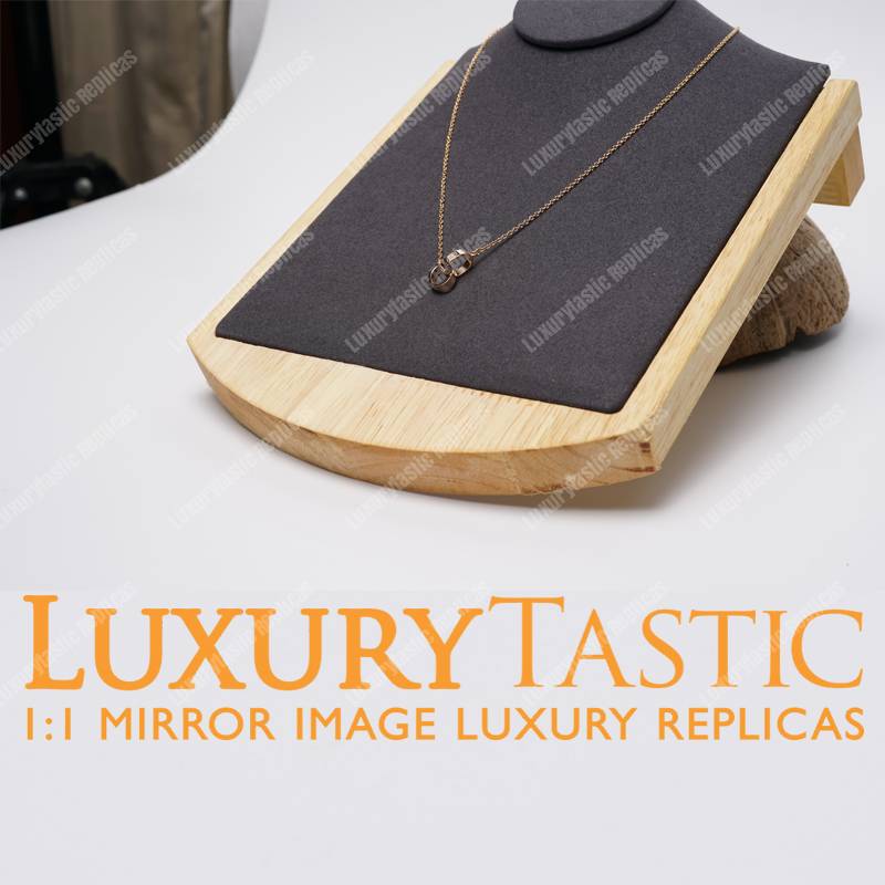Cartier Love Necklace Replica