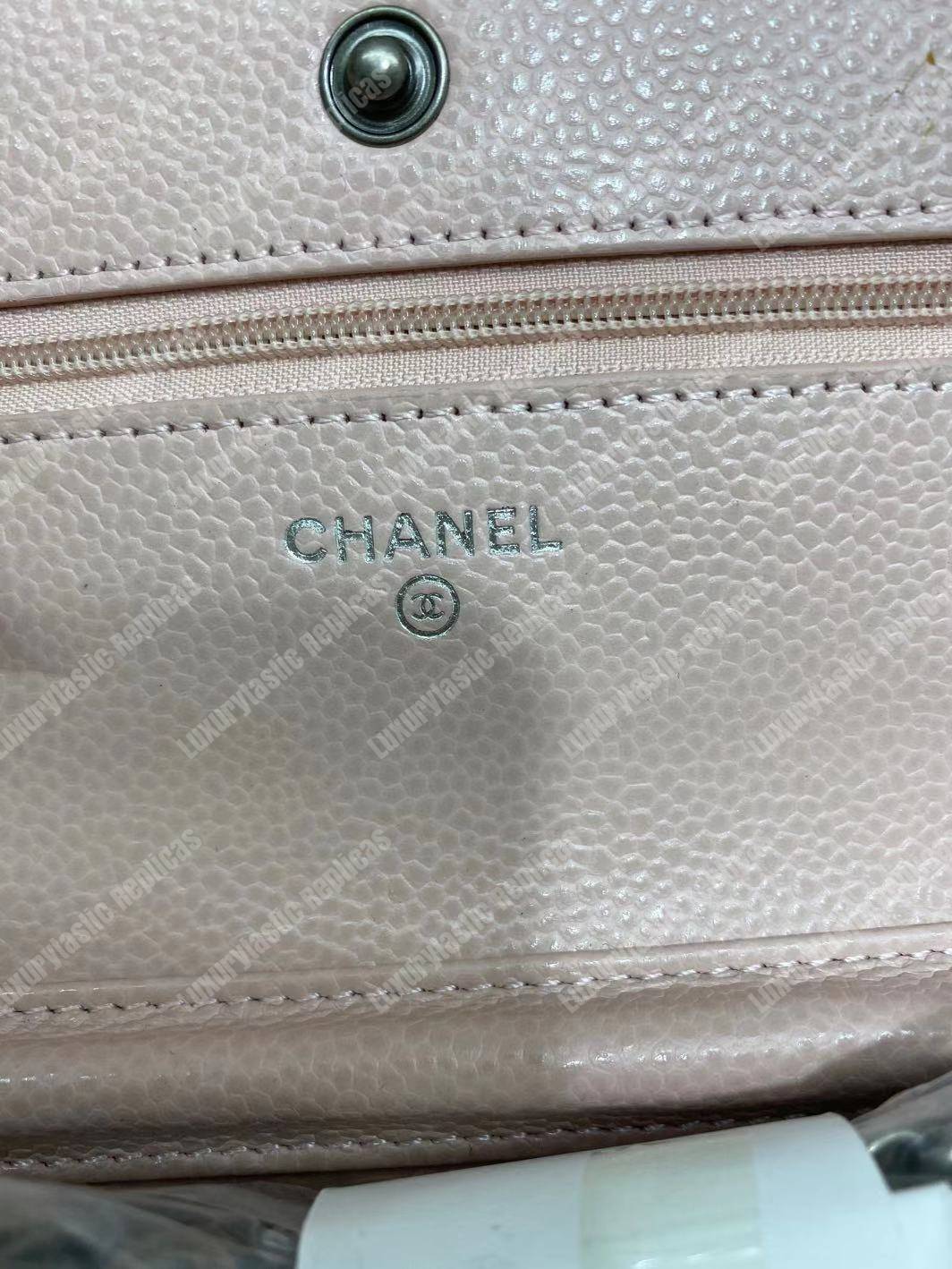 Ch*el le boy wallet on chain – woc light pink caviar silver-toned