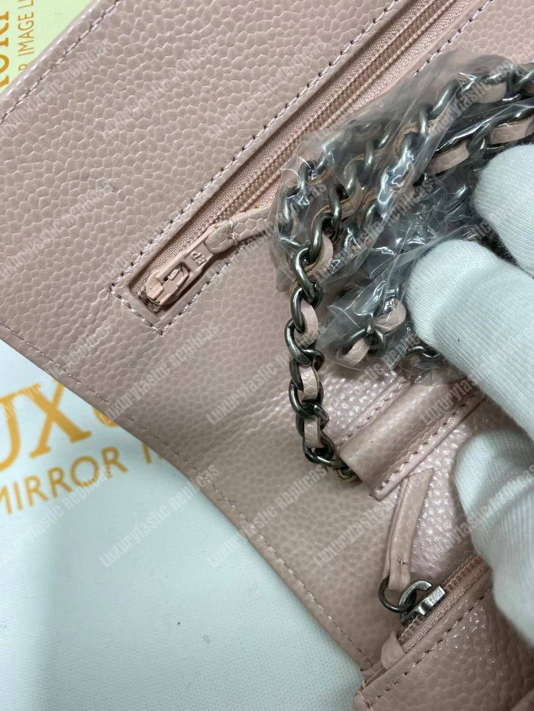 Ch*el le boy wallet on chain – woc light pink caviar silver-toned